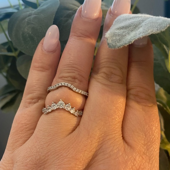 Costume Jewelry - Picture 2 of 3